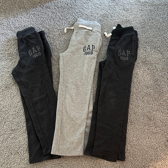GAP Kids Dark Gray and Gray Sweatpants Trio bundle! - Picture 3 of 4
